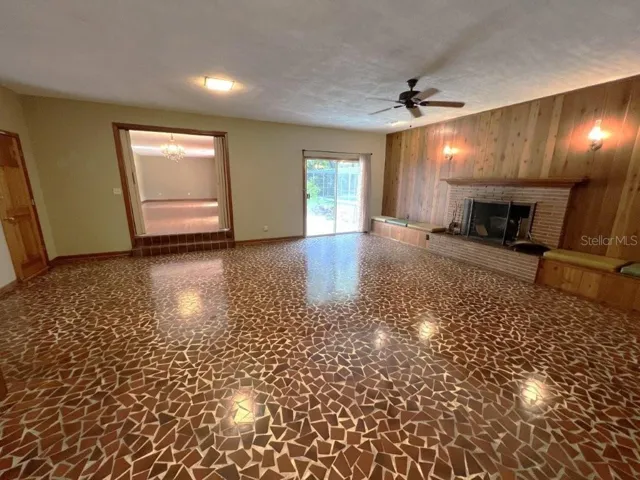 LARGE FAMILY ROOM WITH FIREPLACE