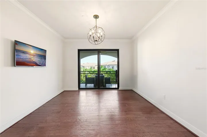 Private  screened Den balcony