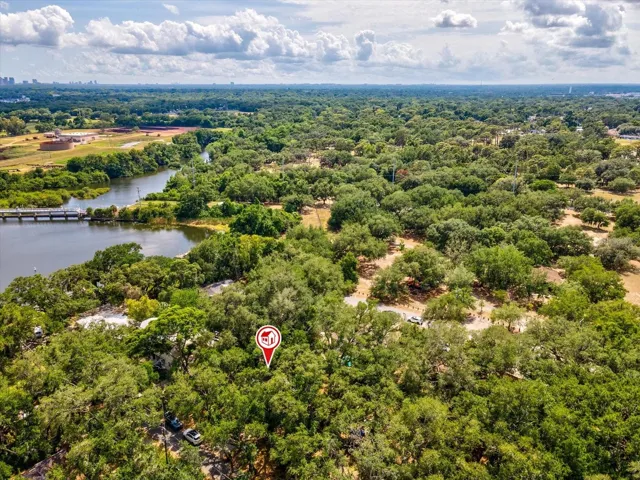 One block away from the property-Hillsborough river and Rowlett Park