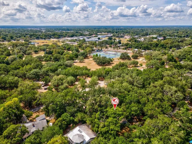 One block away from the property-Hillsborough river and Rowlett Park