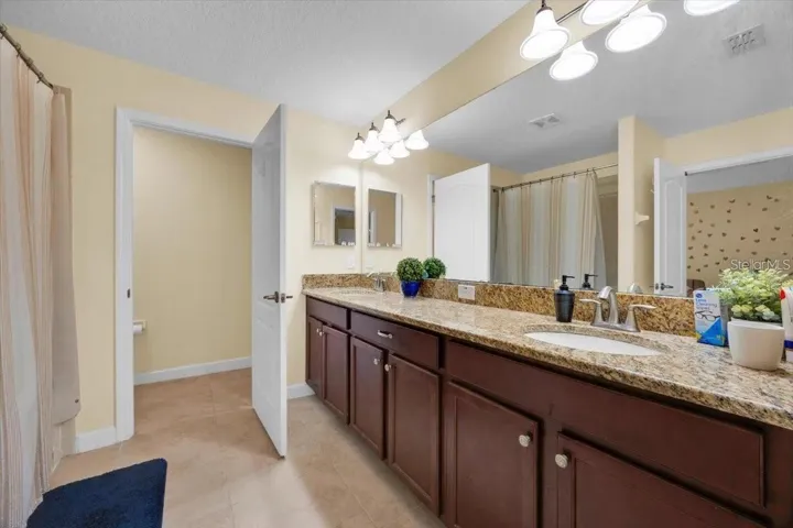 Master Bathroom Upstairs