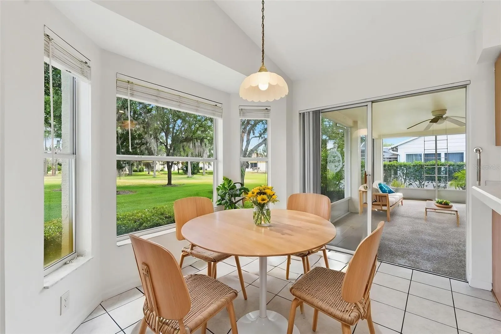 Breakfast Nook (VS)