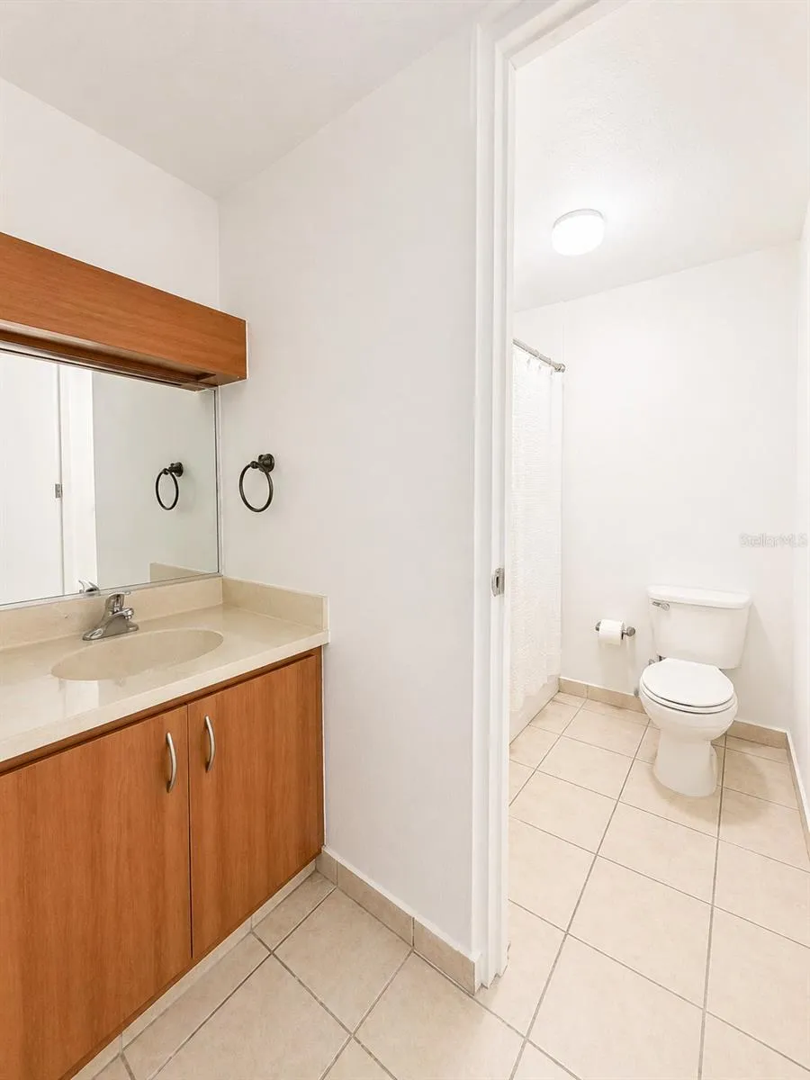 Full Bathroom #2