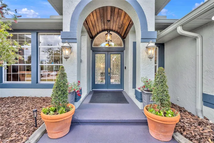 Front entrance w/ tongue & groove ceiling