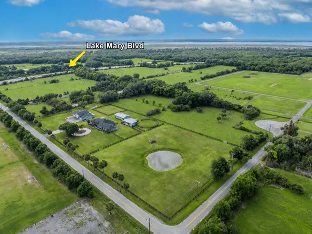 GREAT LOCATION off Lake Mary Blvd