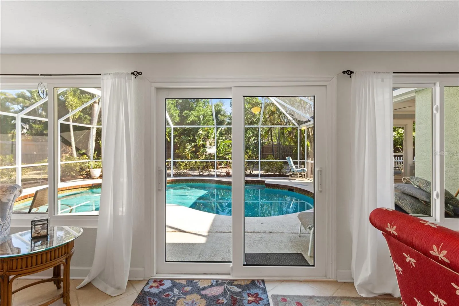 FRENCH DOORS TO HEATED POOL
