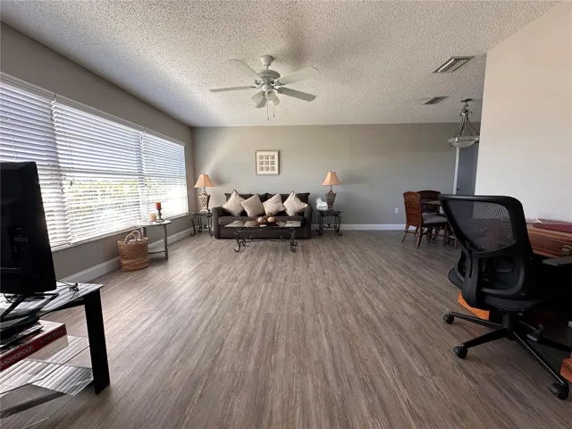 Living rm