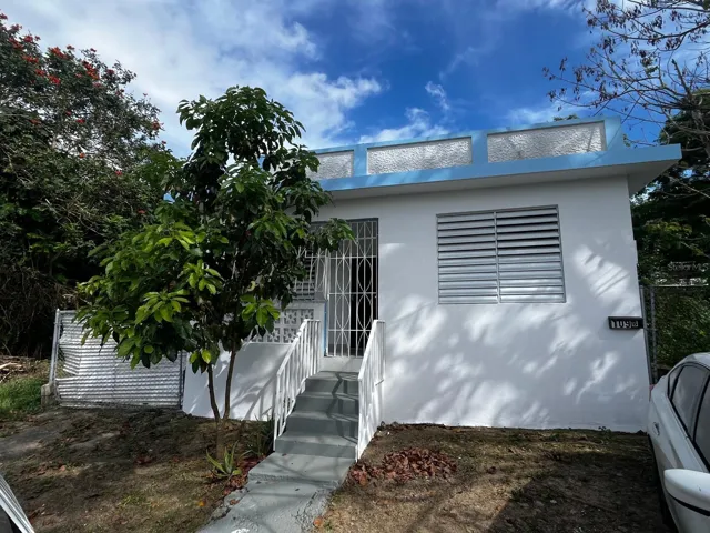 Multifamily property for sale in Tomás de Castro, Caguas featuring two remodeled units (3 bed/2 bath + 2 bed/1 bath), ideal for rental income, Airbnb, or multigenerational living in a high-demand location near San Juan, presented by Pedro Perez, Puerto Rico top real estate broker for MiCasitapr.com