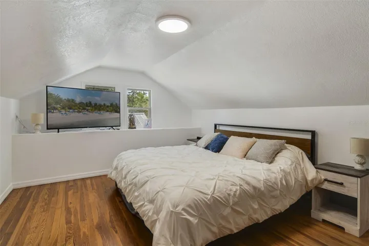 Second floor - bonus/third bedroom.
