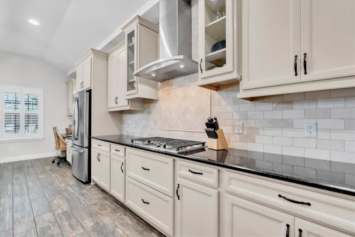 GAS COOKTOP & HOOD