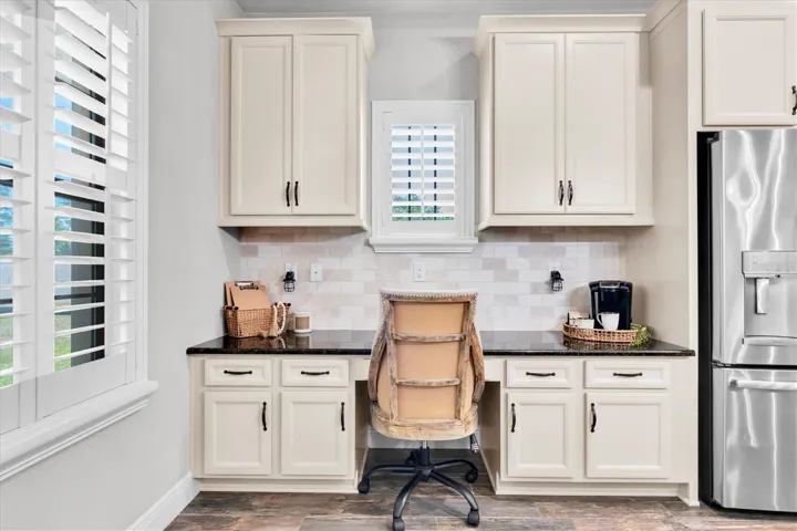 DESK & ADDITIONAL CABINETS