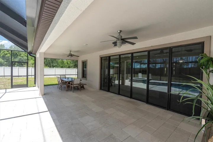 EXTENDED LANAI AFFORDS GREAT SPACE TO DINE ALFRESCO