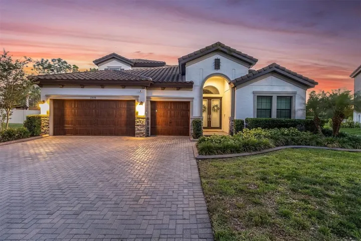 WELCOME HOME ~ LUXURY AWAITS IN THIS BAYSHORE II POOL HOME