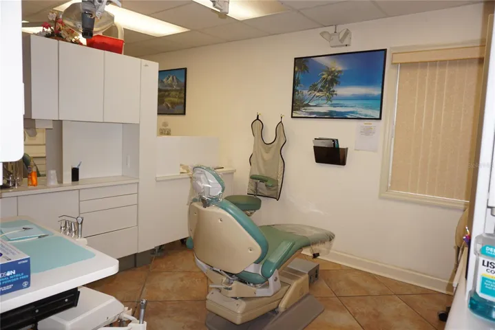 Dental chair