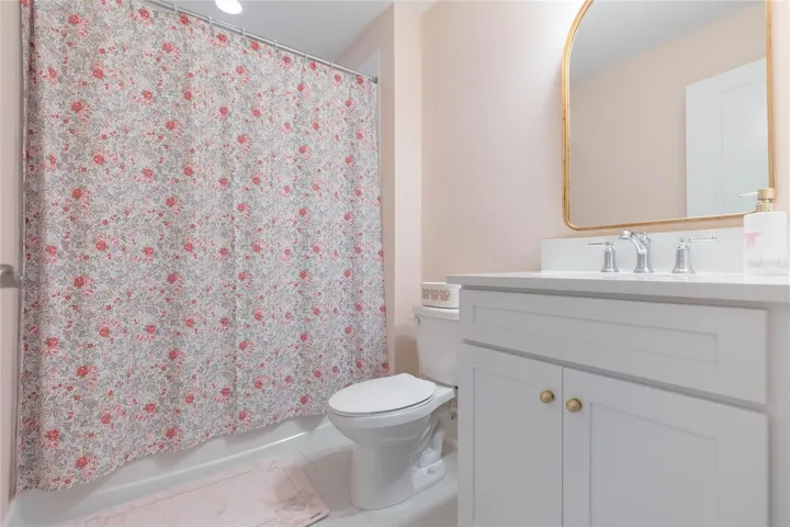 Guest Bathroom En Suite