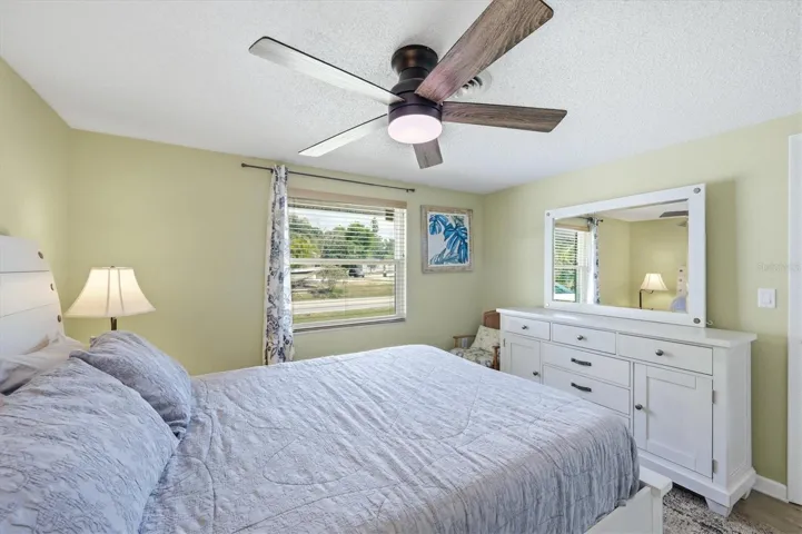 Primary bed room