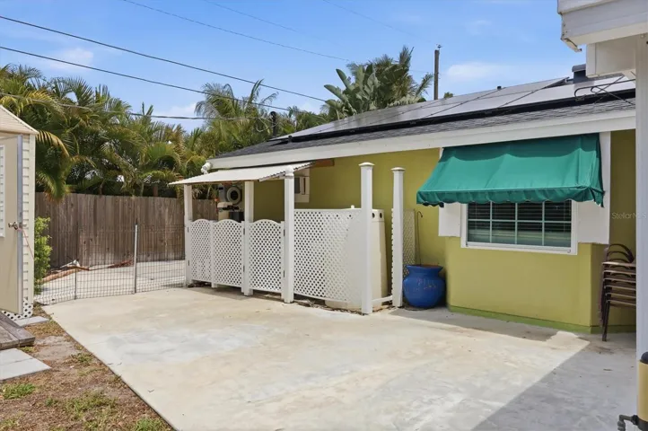 Side patio