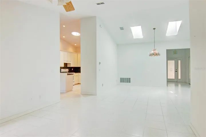 Vaulted Ceilings | Skylights