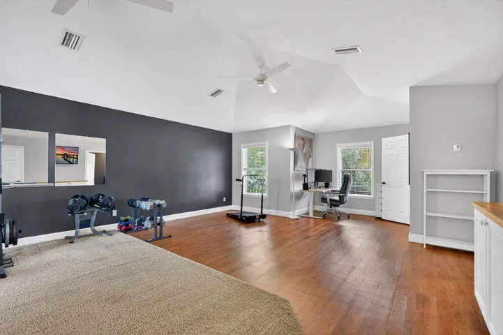 Bonus room, second floor