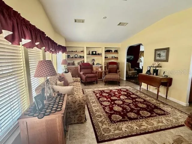 ENTRY/SUNROOM