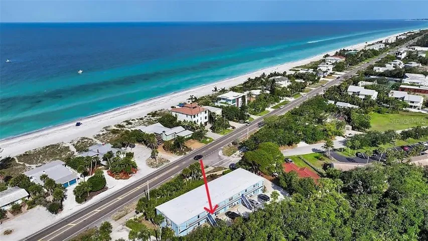 Welcome to the Neptune in a fabulous location right across the street from this gorgeous beach!