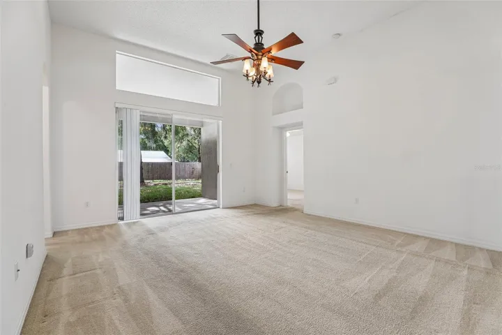 Sliding doors to covered lenai