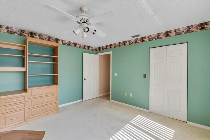 Walk in closet