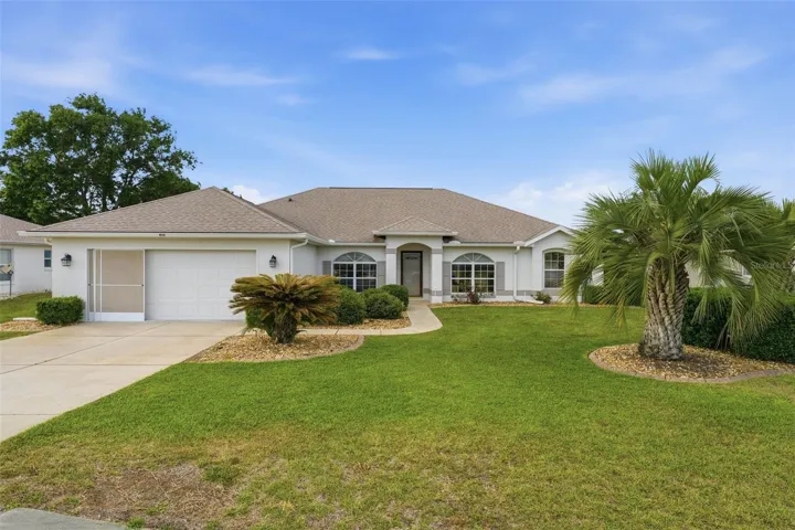 Welcome Home! Beautiful curb appeal in quiet NW Ocala location