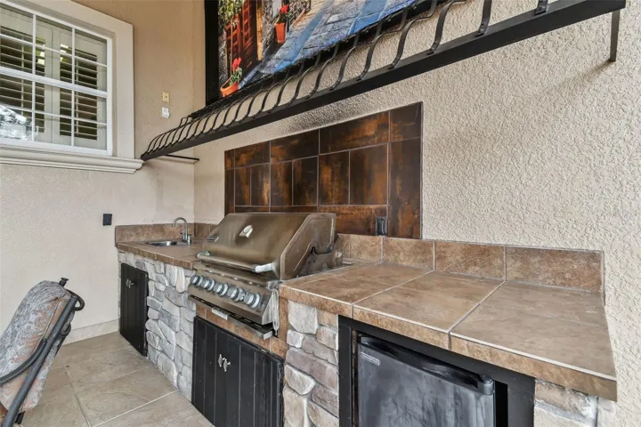 Outdoor Kitchen
