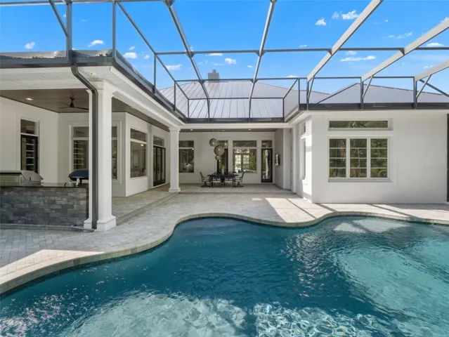 Screened-in Pool