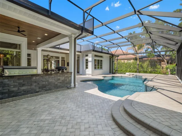 Screened-in Pool
