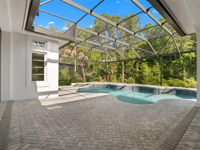Screened-in Pool