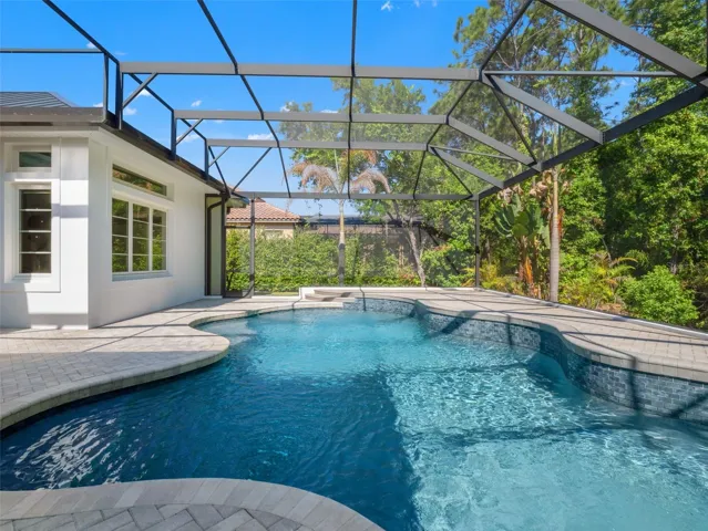 Screened-in Pool