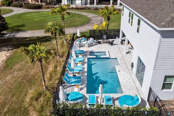 Drown Left Side View of the Pool