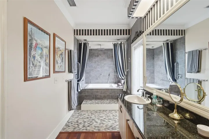 En Suite Bathroom