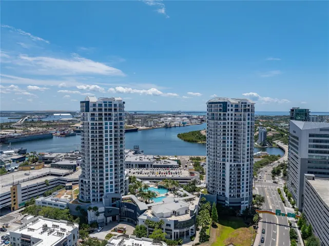 18th Floor private unit for rent in The Tower's I. Downtown Tampa's most popular condo community.