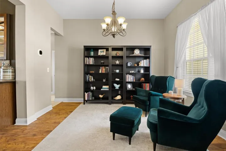 Dining / bonus room