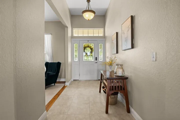 Entry - foyer