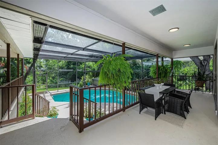 Lanai/Pool