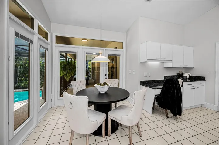 Breakfast Nook Area