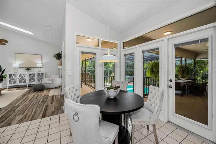 Breakfast Nook Area