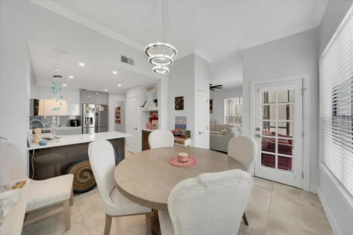 Eat in space in the kitchen for barstools