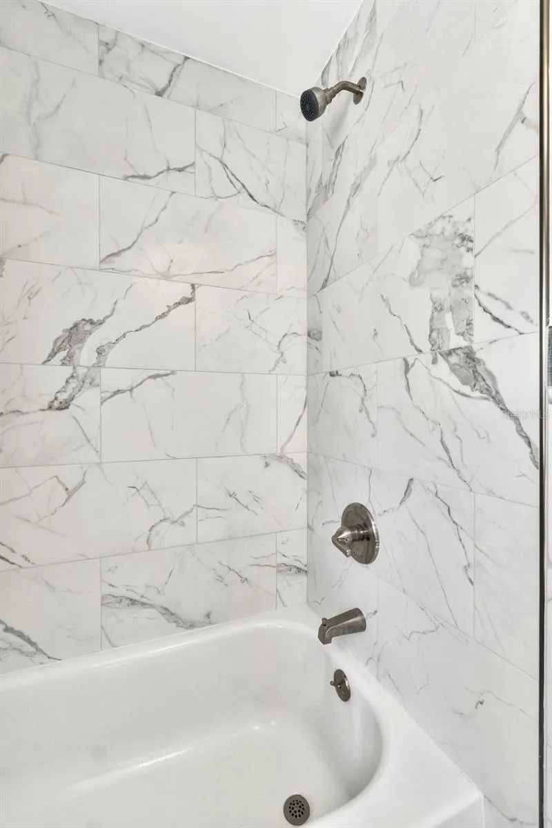 Unit 5 Bathroom