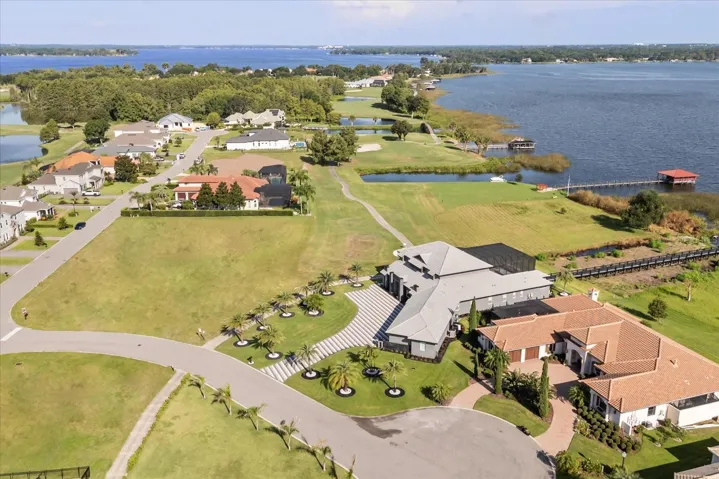 Lot from above Osprey Ct