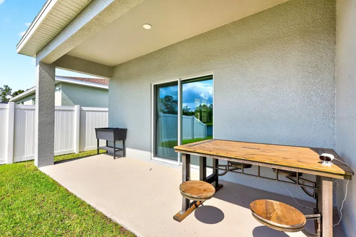 Covered Lanai.