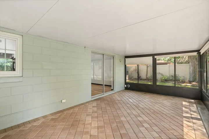 Enclosed lanai with brick pavers