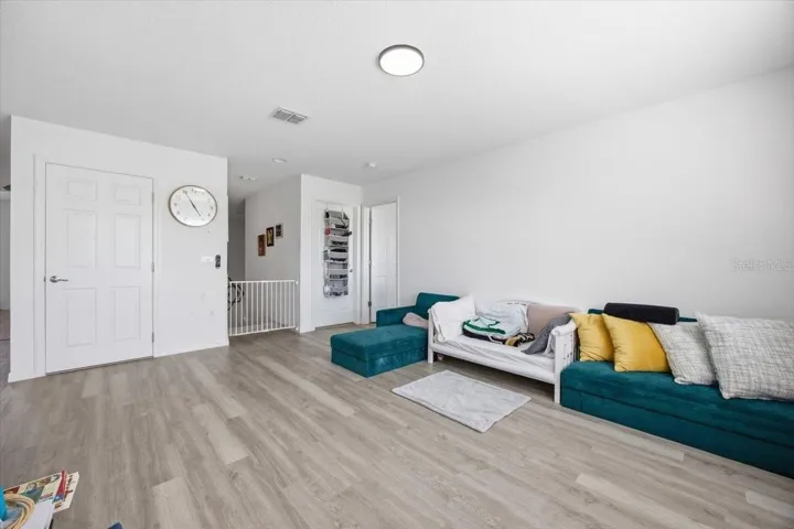 Loft - Upstairs