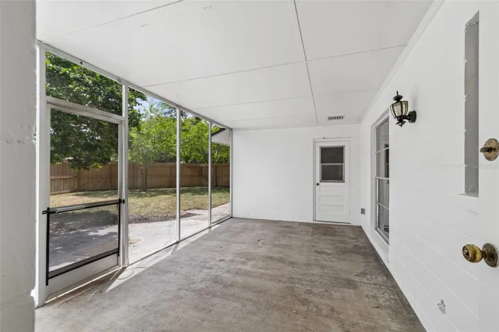 Side enclosed porch