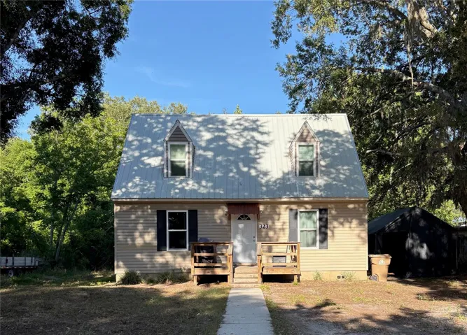 323 Savage Way Grovleand FL - Exterior Front