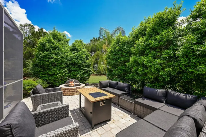 EXTENDED LANAI